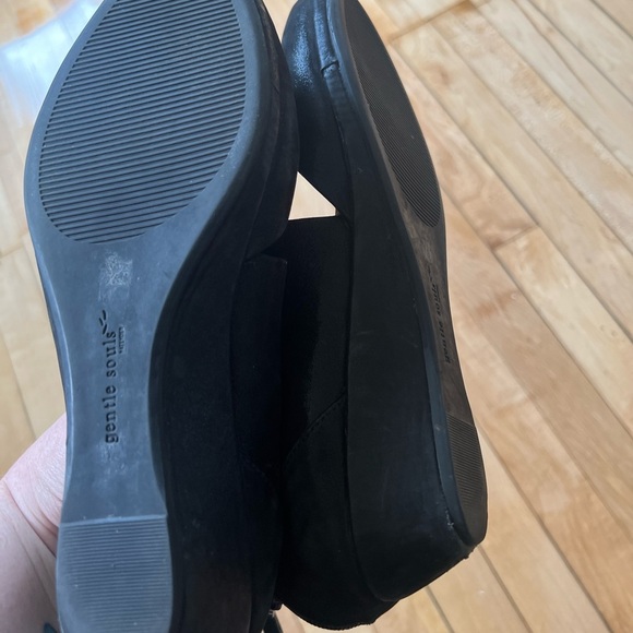 Gentle Souls Black Flats with Tan Insole - Picture 6 of 8